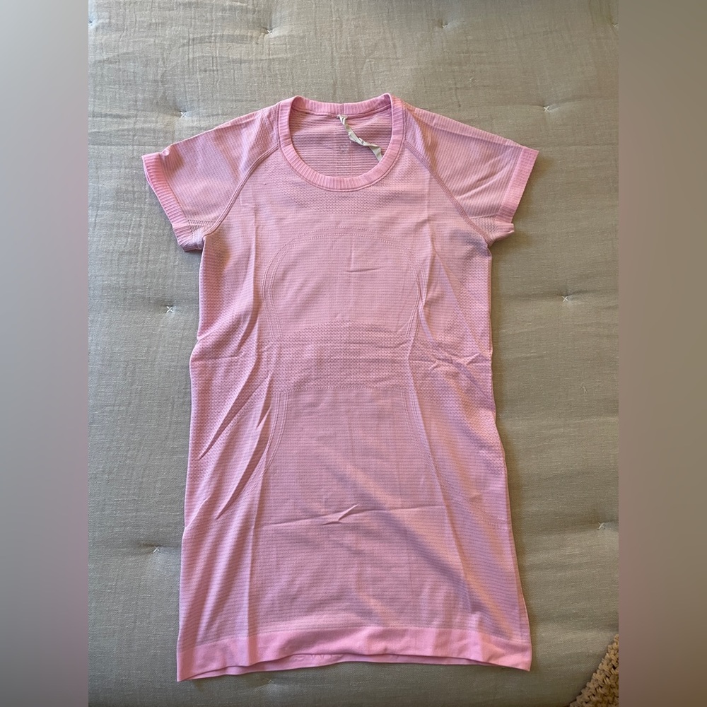 Lululemon Swiftly Tech Short Sleeve